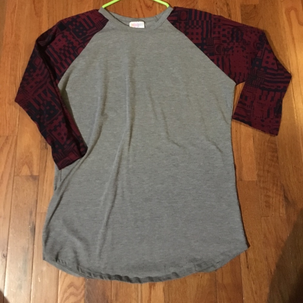 🌼Lularoe baseball tee. Randy, 3/4 sleeve. Sz med